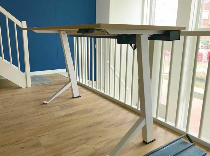 Elektrisch Zit-Sta Bureau - Y-Desk