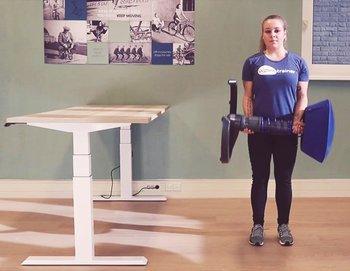 Fitness trampoline that can 'forcefully' hit user has instruction